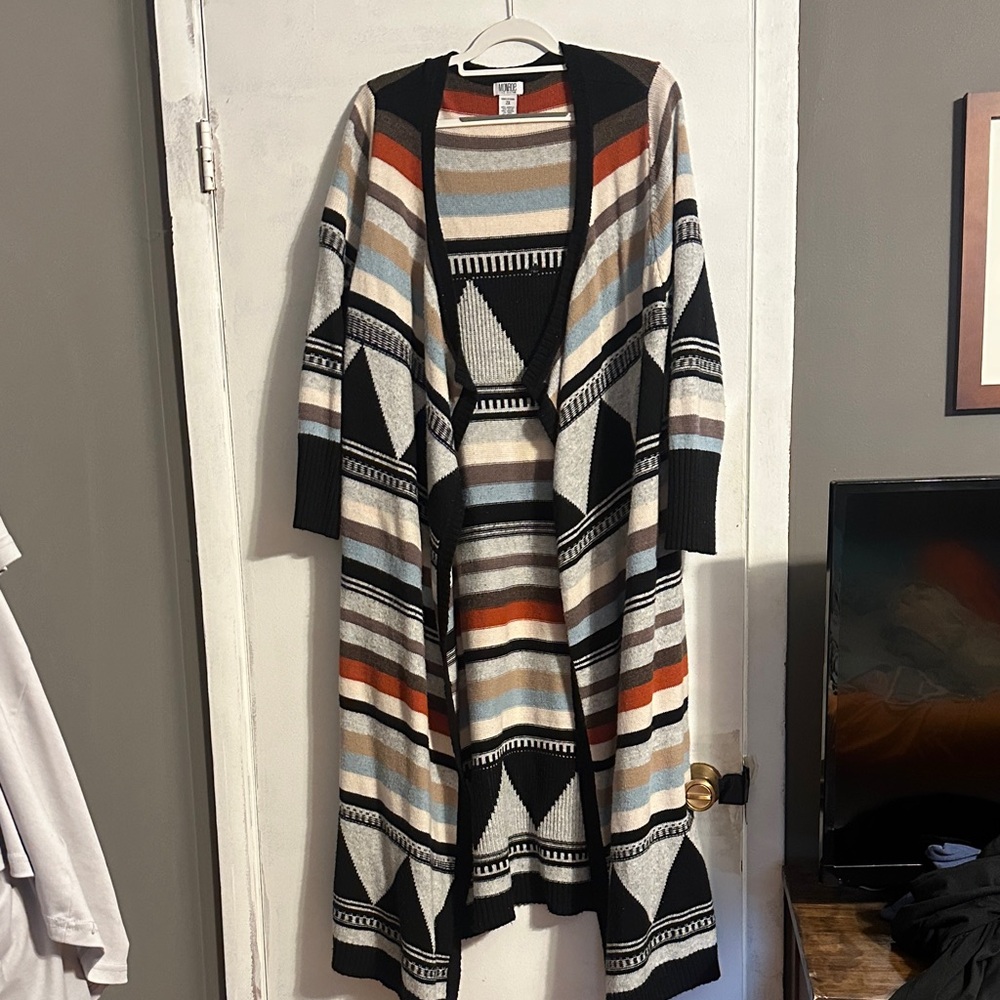 Monroe & Main Black and Multicolor Geometric Cardigan